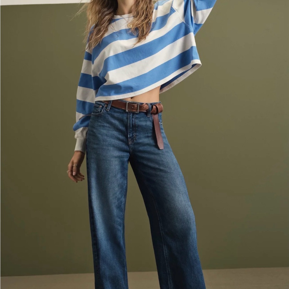 AE Dreamy Drape Stretch Super High-Waisted Baggy Wide-Leg Jean